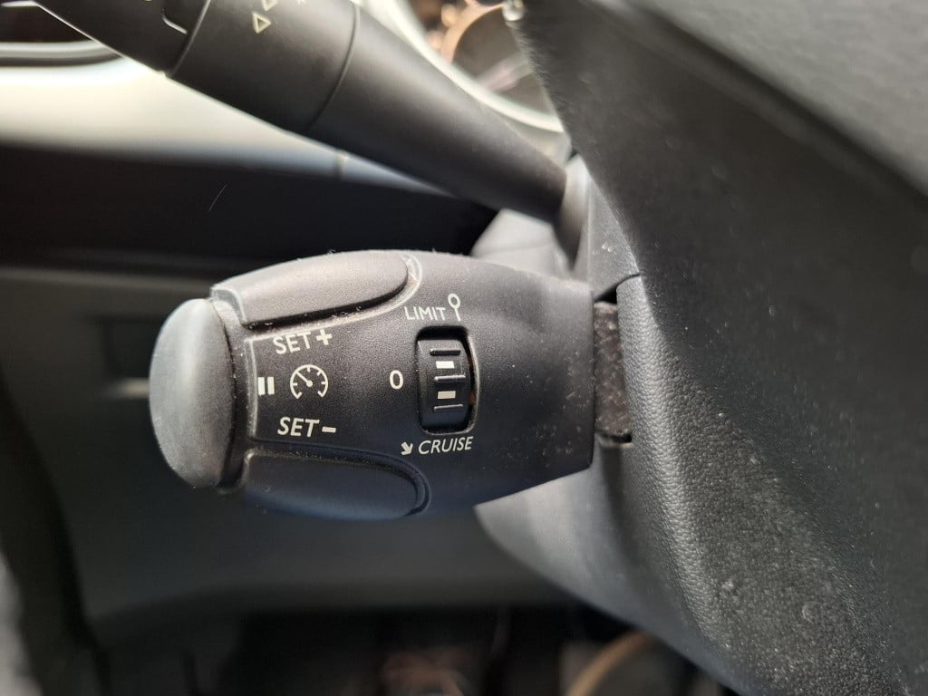 Citroen C3 1.4i dynamique pano/airco/cruise/trekhaak