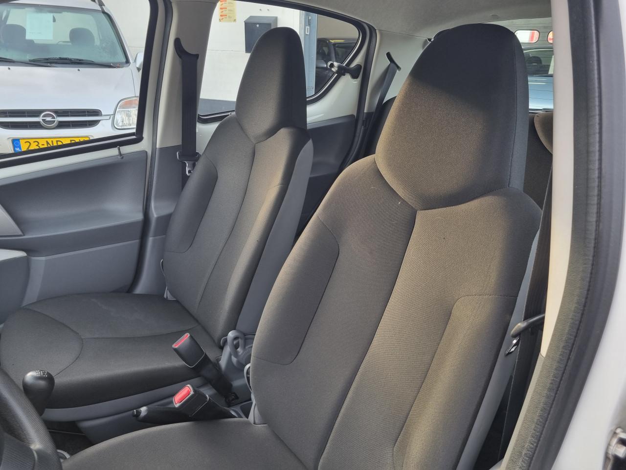 Toyota Aygo 1.0-12V Cool | Airco | 2e Eigenaar!