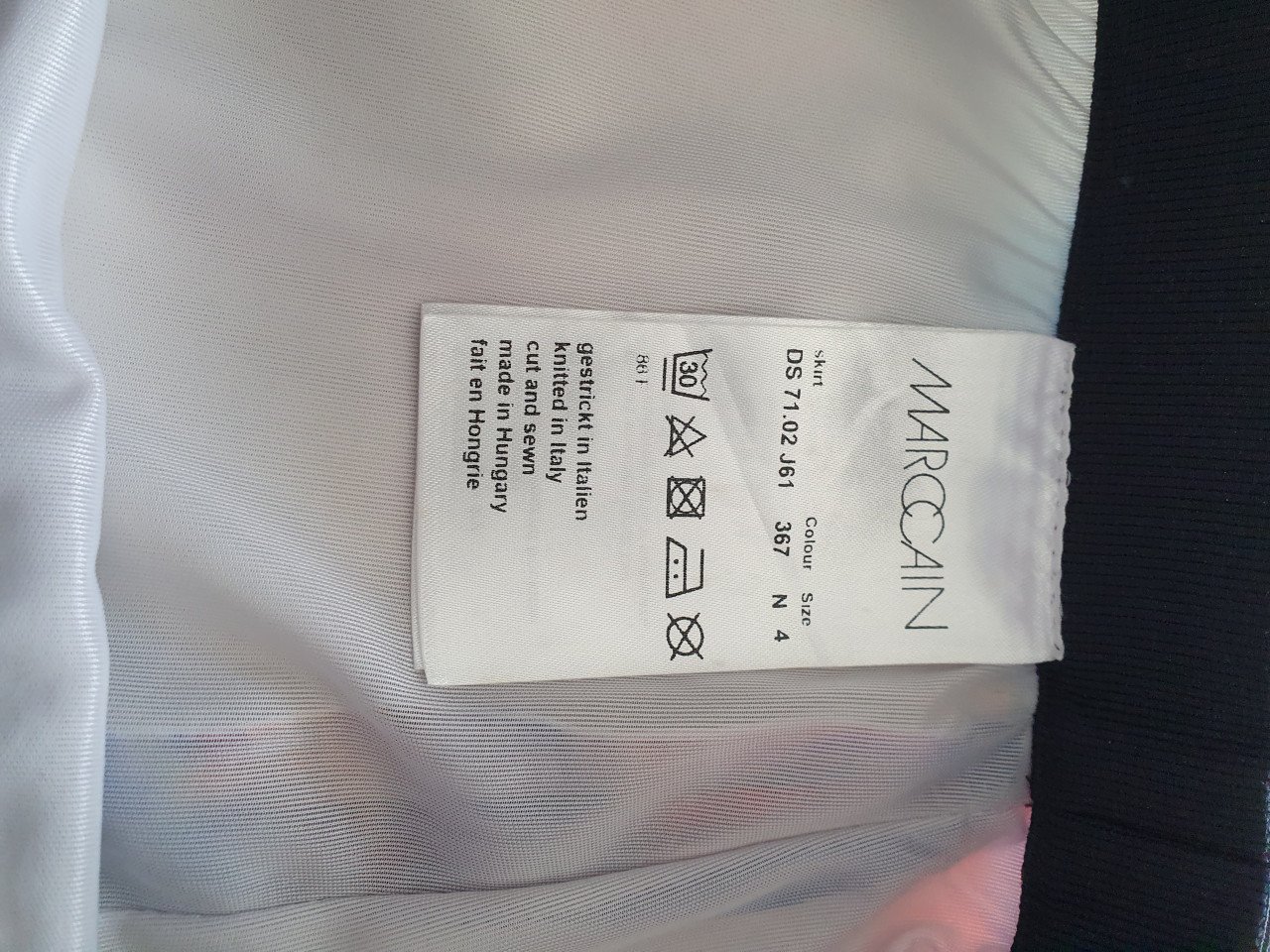 MARCCAIN ROKJE MAAT N4  ( 38-40)