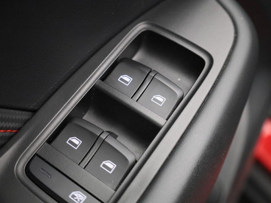 MG Zs Ev long range luxury 70 kwh | leder | panoramadak | led koplampen | 3