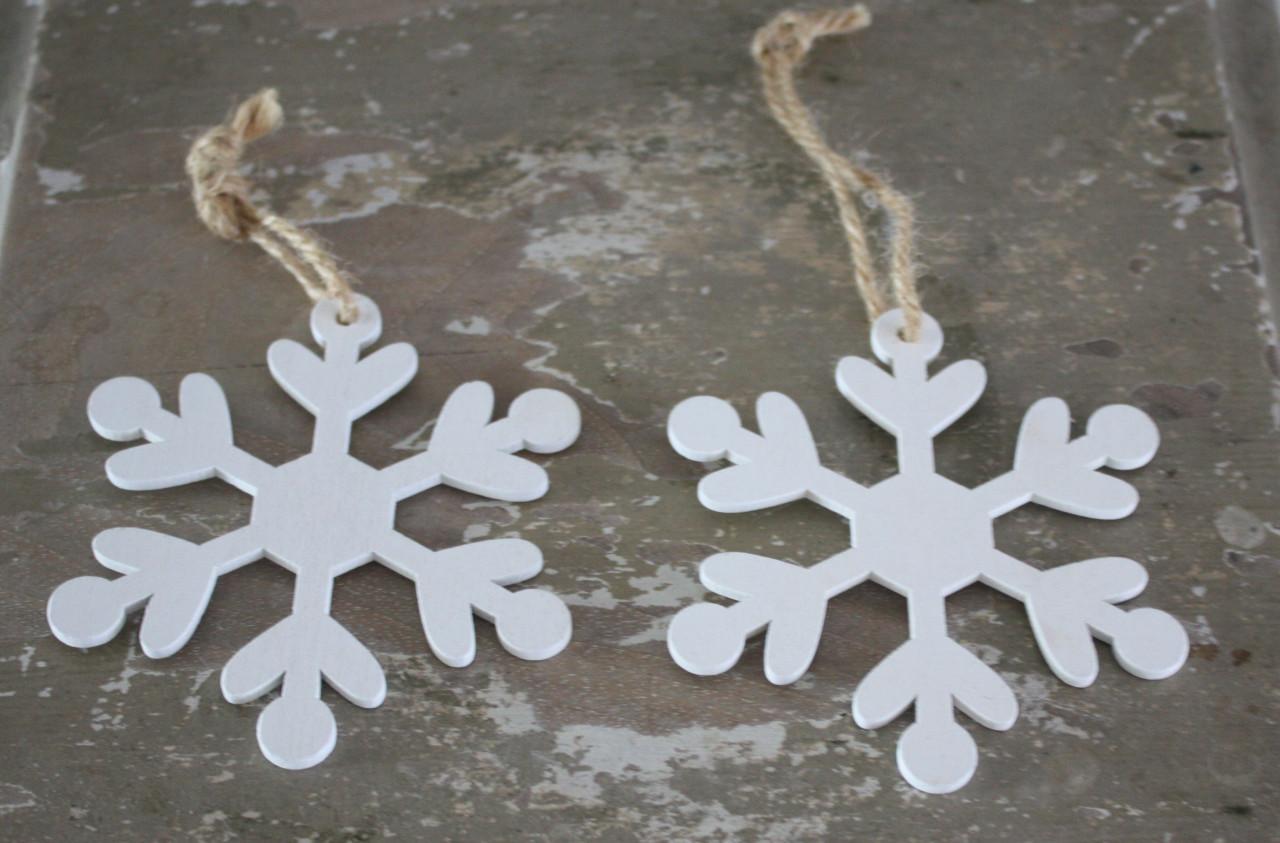 Set van 2houten kersthangers sneeuwvlokken