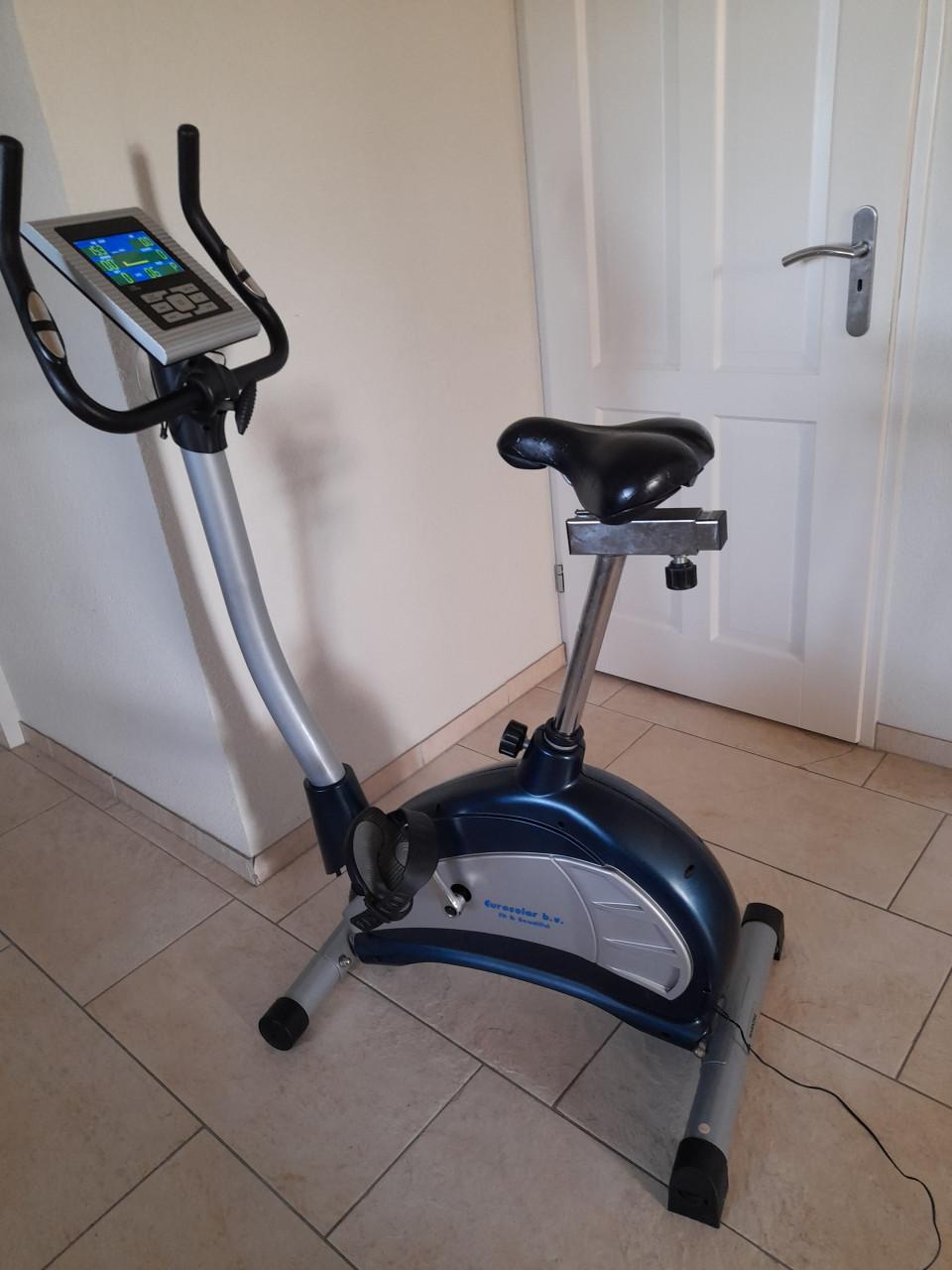 Hometrainer (in goede werkende staat)