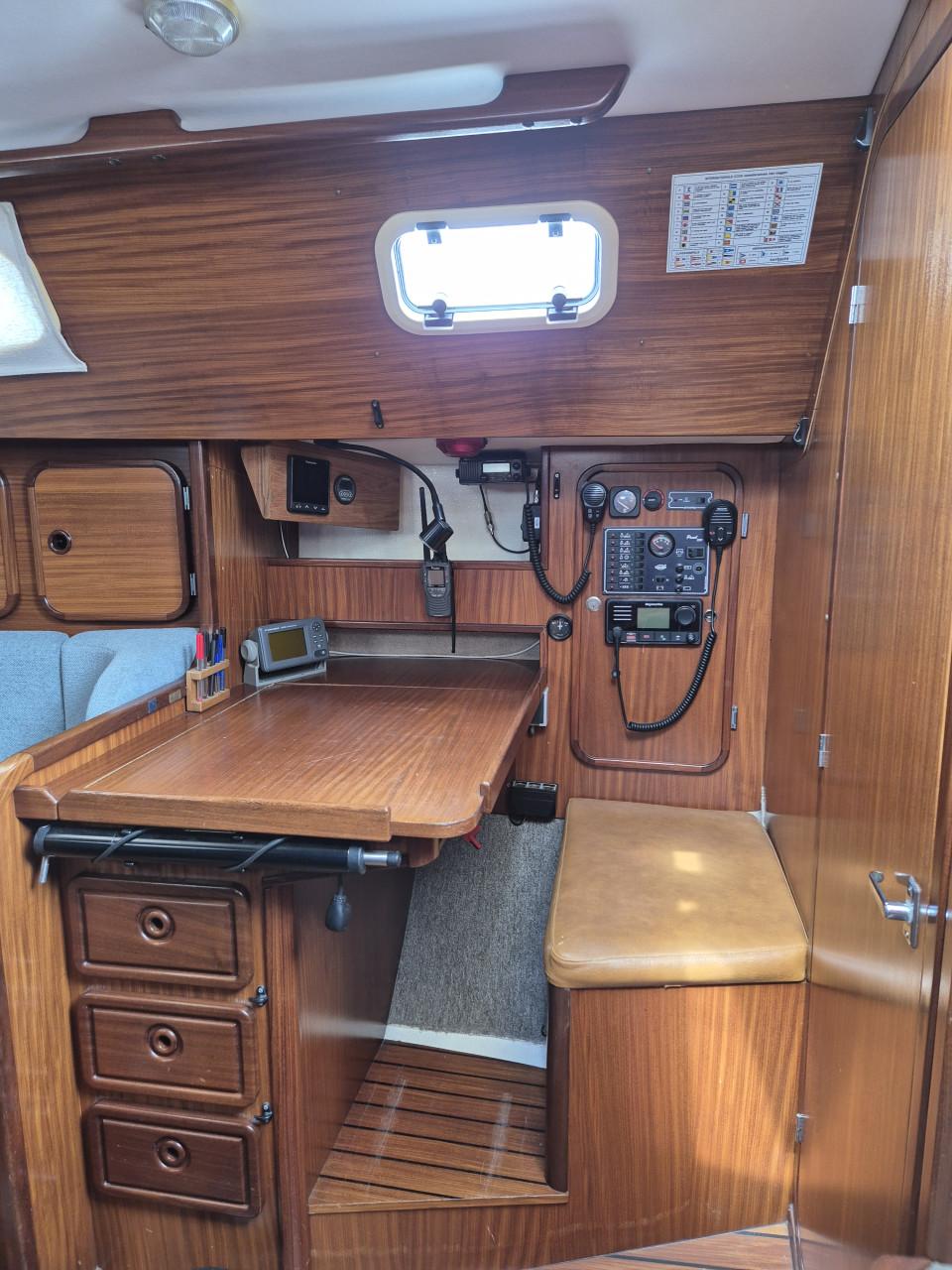 Elan 33 – Zeer compleet, goed onderhouden en vaarklaar jacht (1990)