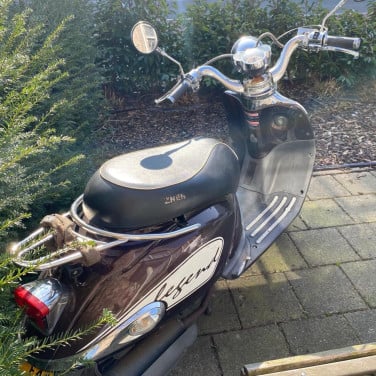 Gratis op te halen Znen legend scooter