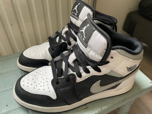 Nike jordans