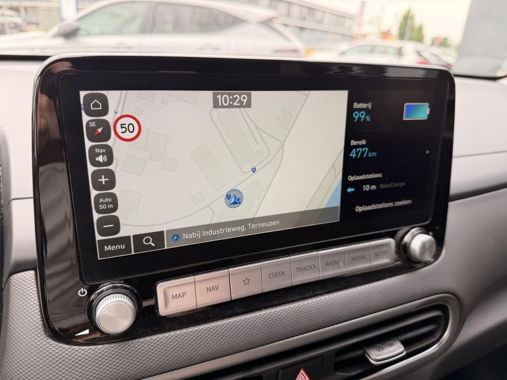Hyundai Kona ev premium 64 kwh 3 fase | luxe uitvoering | navigatie | hud |