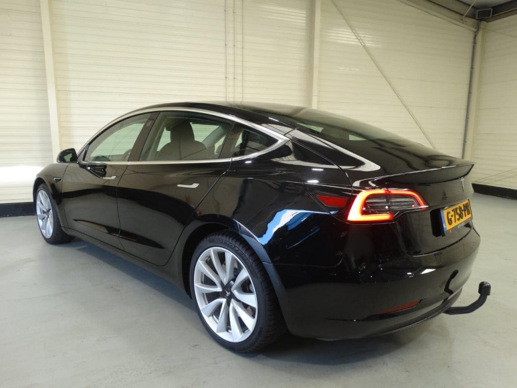 Tesla Model 3 long-range rwd 287pk 75kwh