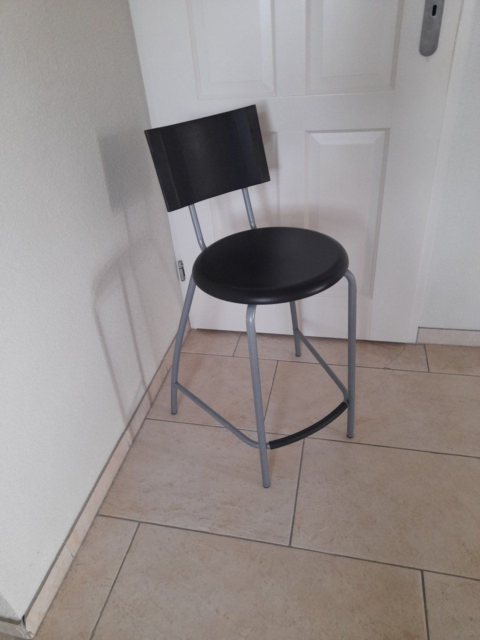 Hoge Kinderstoel (in goede staat )