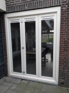 Kozijn harmonicadeur kunstof ral 9001