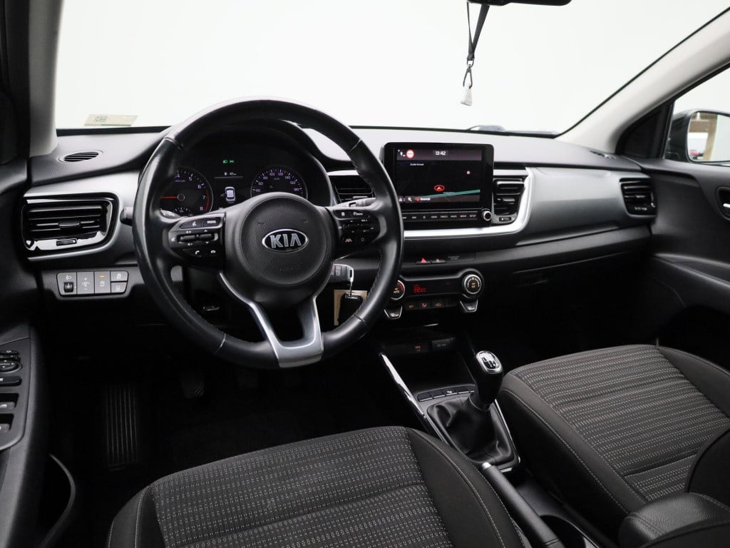 Kia Stonic 1.0 t-gdi mhev dynamicplusline | lmv | navigatie | parkeer senso