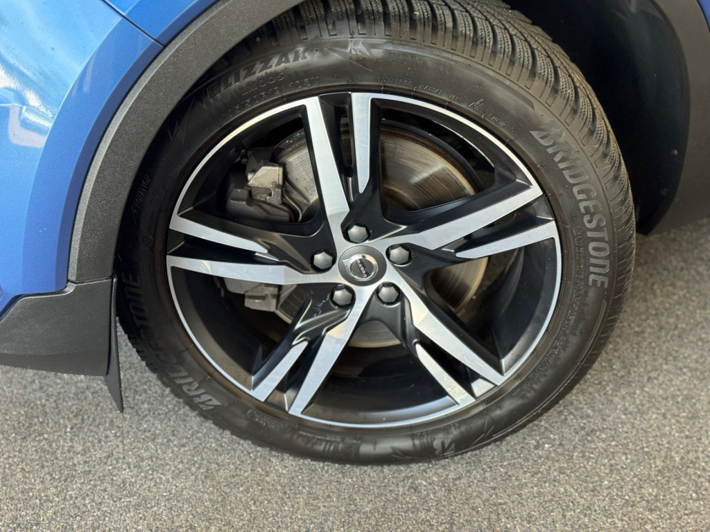 Volvo XC40 1.5 t4 recharge r-design