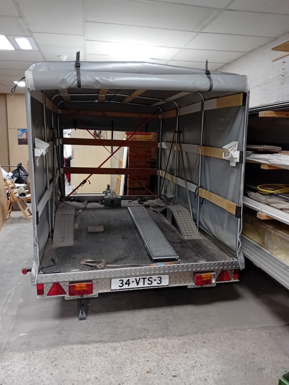 (motor)trailer met huif