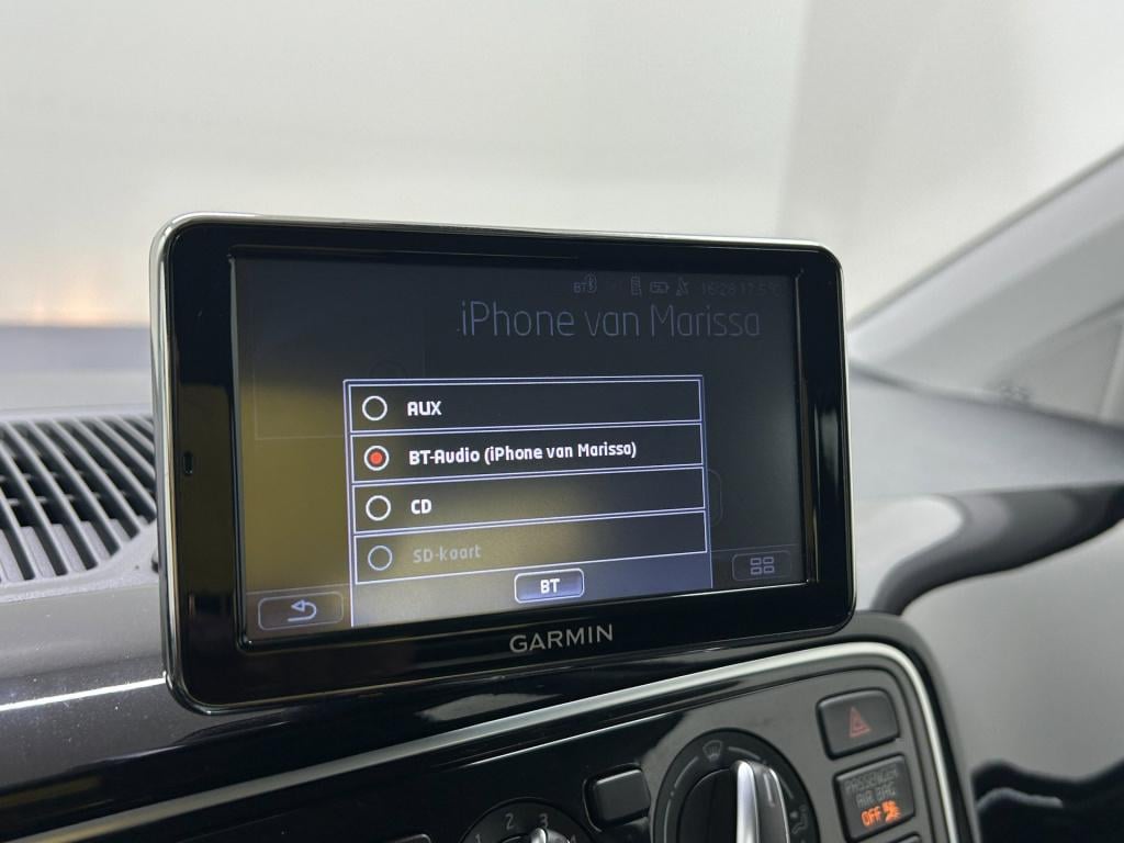 Volkswagen UP! occasion 1.0 high up! bluemotion | zwart | tweedehands volks