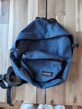 Eastpak klein model goede staat gratis ophalen Goes