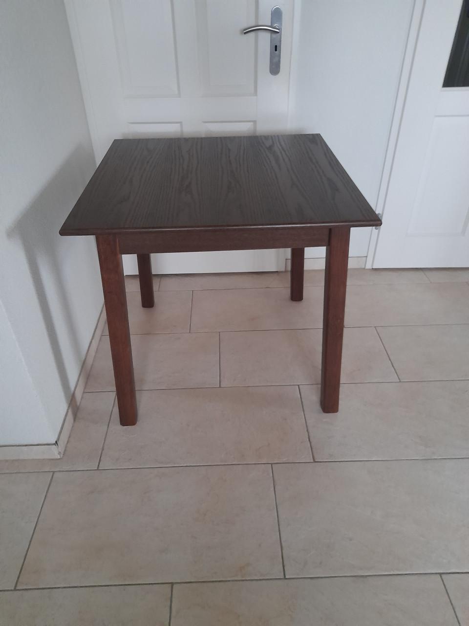 Eiken tafel 80 x 80 x 74H (in goede nette staat )