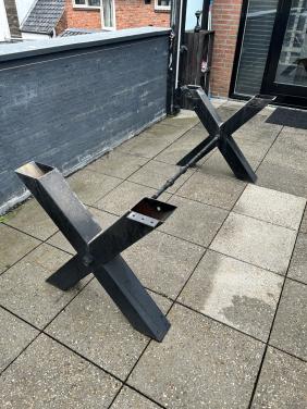 Stalen tafelonderstel