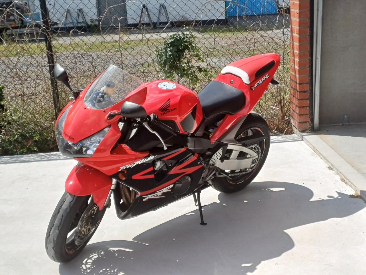 Honda CBR954RR 2002