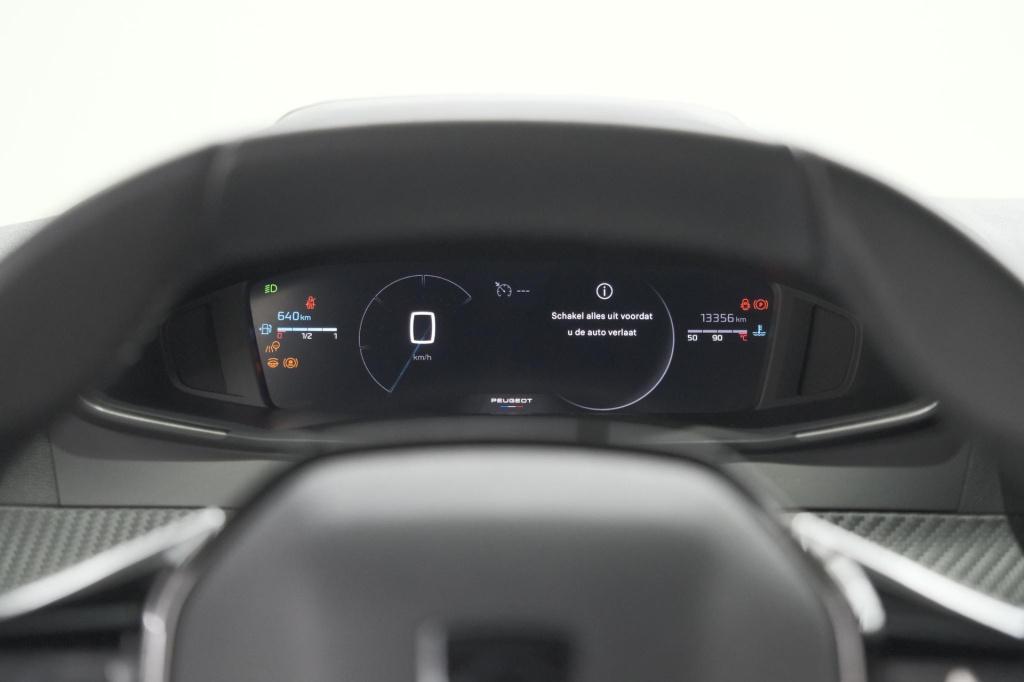 Peugeot 2008 puretech 100 allure | apple carplay | parkeersensoren | climat