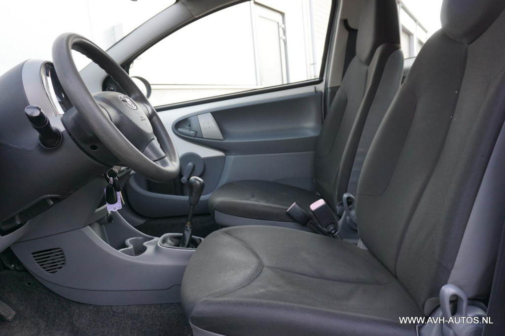 Toyota Aygo 1.0-12v access