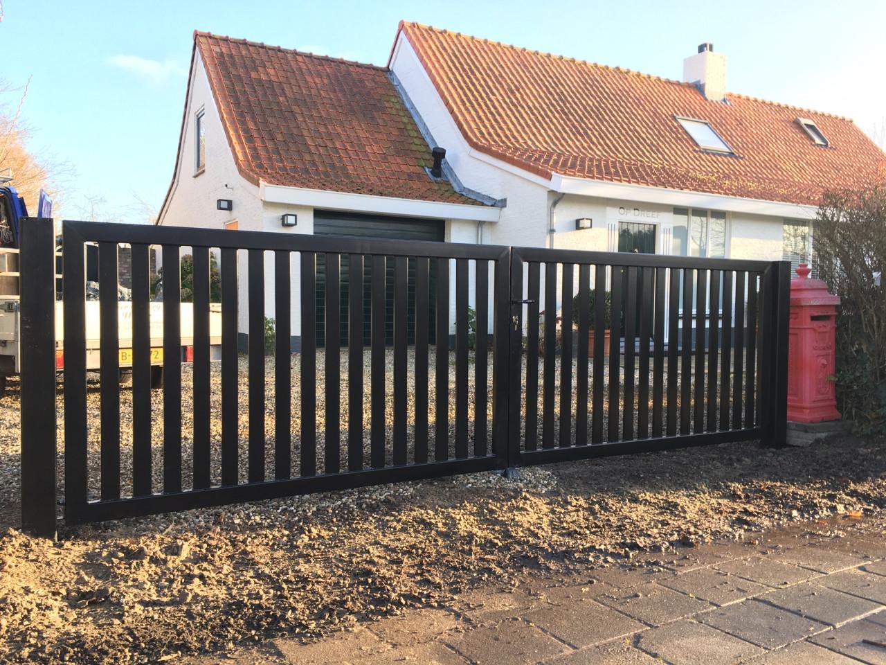 Zware Lamellenpoort 360 cm breed.