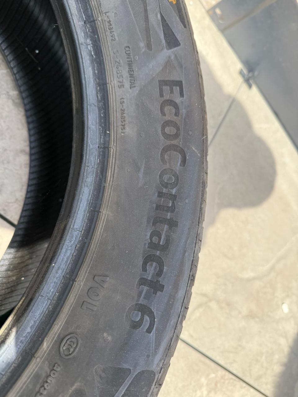 4x Continental EcoContact 235/55 R19 zomerbanden – set €100
