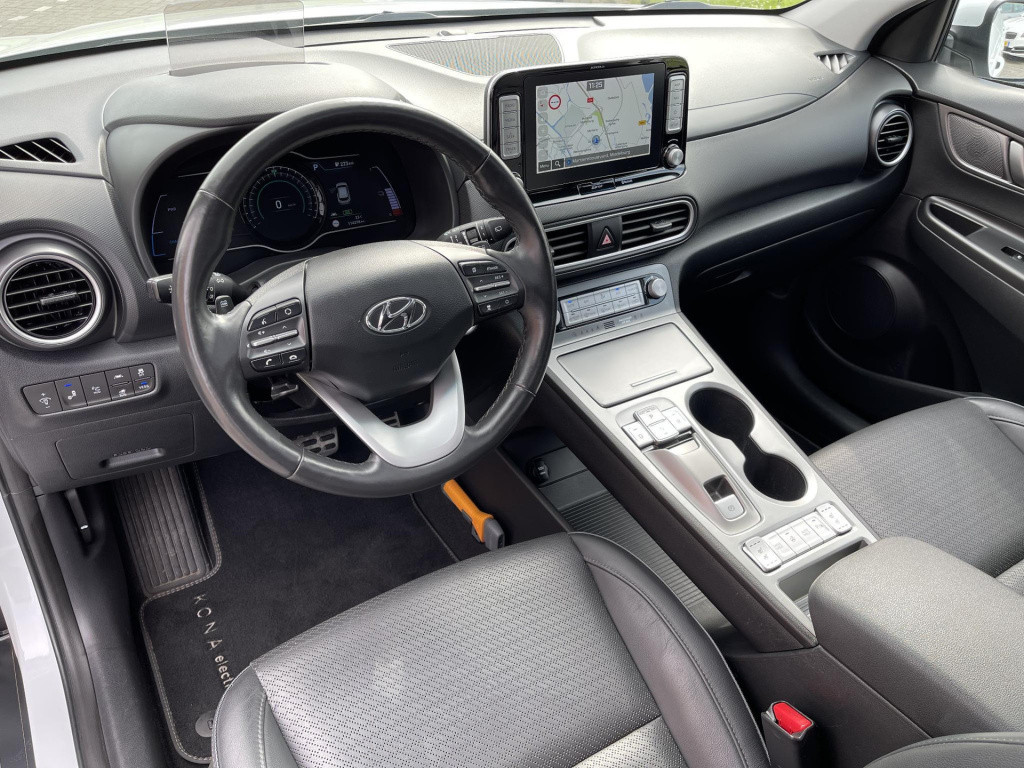Hyundai Kona ev premium 64 kwh sky | head-up display | stuur- + stoelverwar