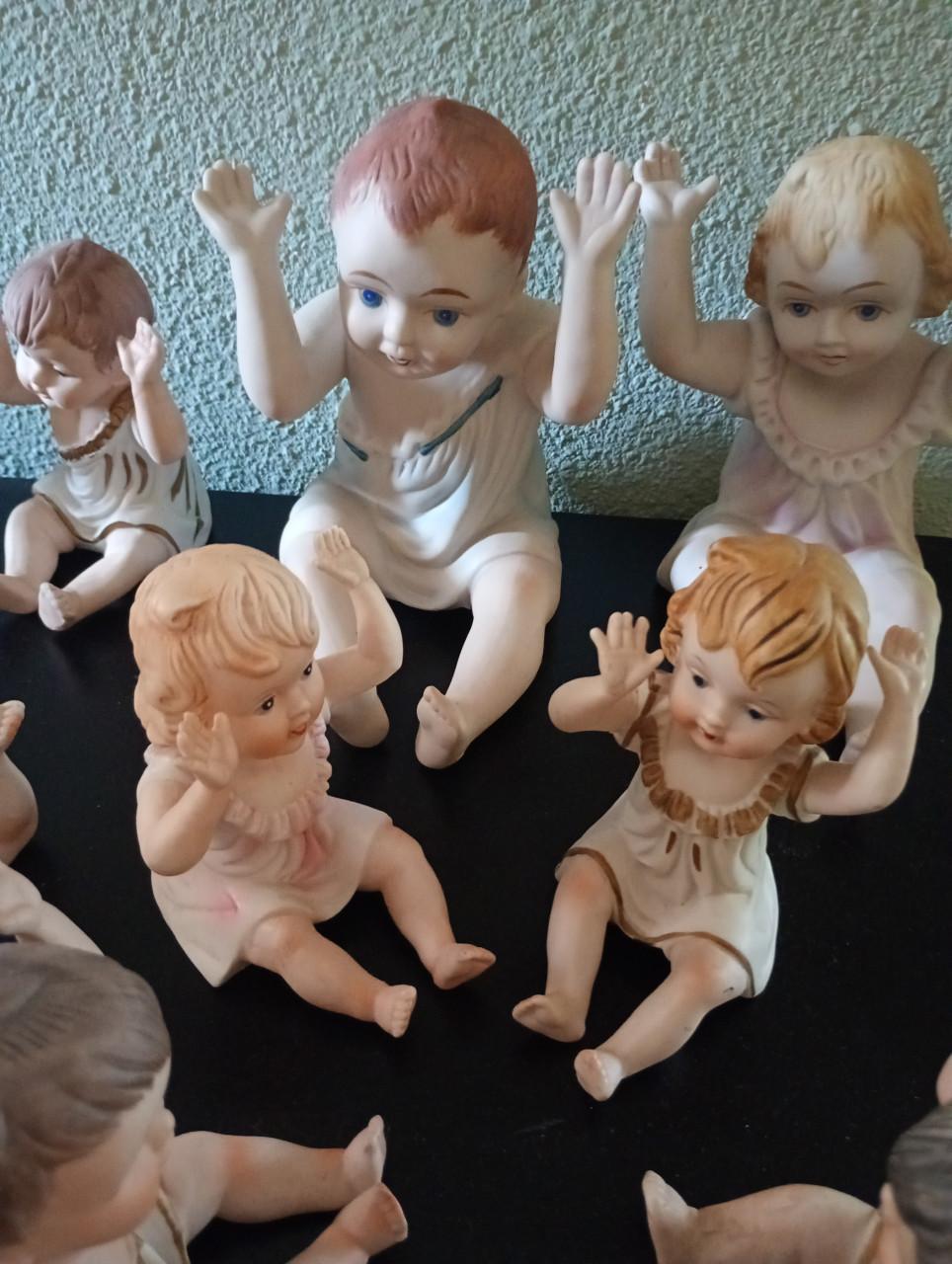 Beeldjes. 2 formaten prijs kleine €5