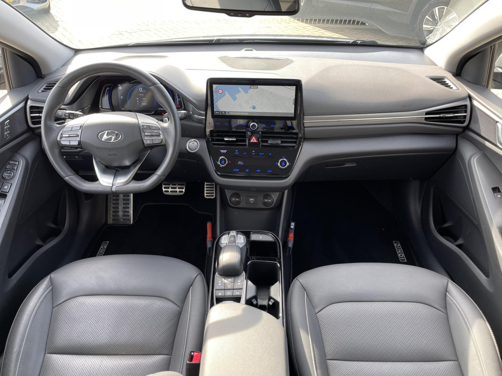 Hyundai Ioniq premium ev 38 kwh *subsidie mogelijk* | navigatie | camera | 