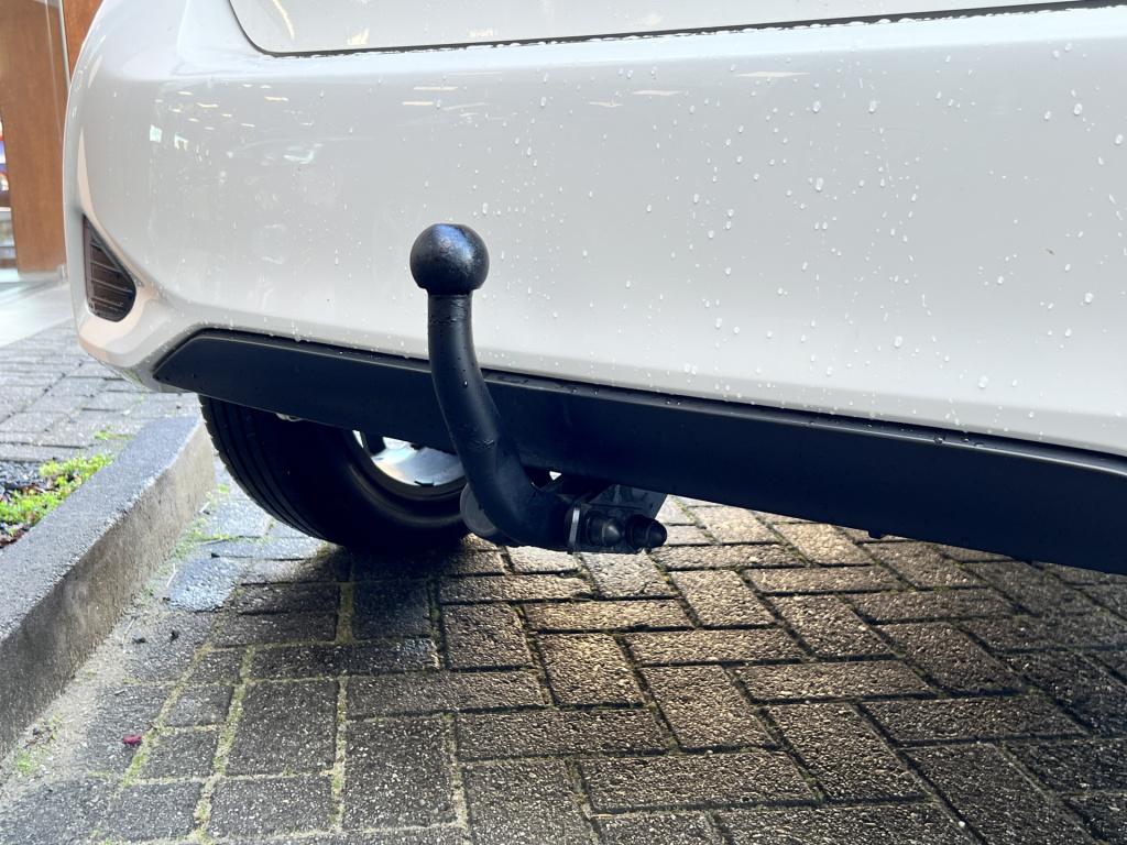 Toyota Yaris 1.5 vvt-i comfort | radio | trekhaak | lm-velgen | airco