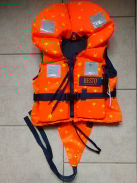 Reddingsvest/zwemvest voor kinderen van 5 -15 kg.