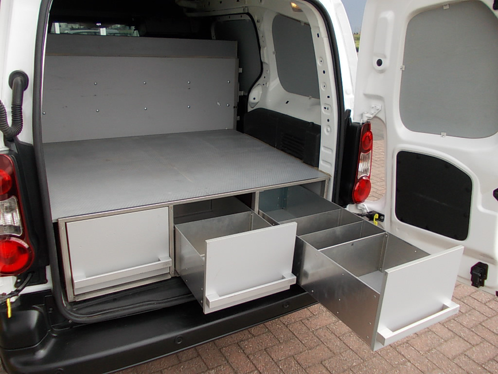 Peugeot Partner 1.6 hdi airco, cruise-contr., pdc, parrot