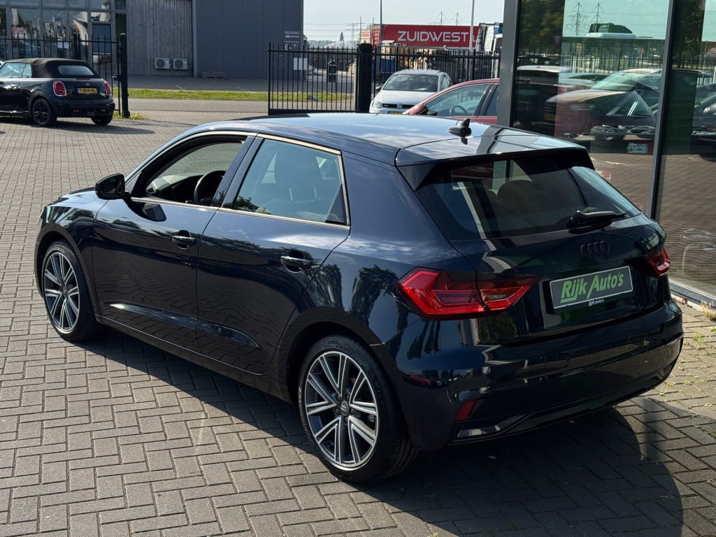 Audi A1 Sportback 35 tfsi advanced * stoelverwarming * navigatie * cruise c