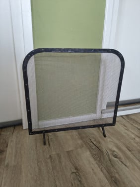 Prachtig zwart openhaard scherm, spatscherm, vonkscherm.