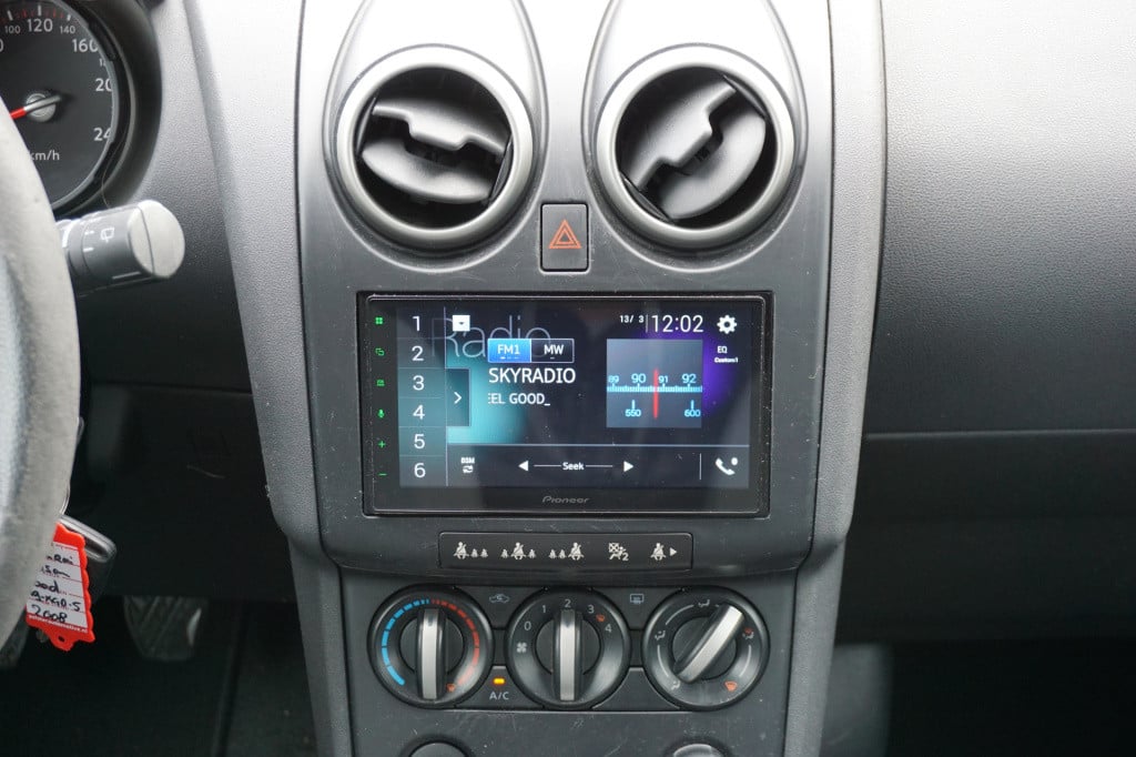 Nissan Qashqai 1.6 visia airco / elektr. ramen / trekhaak