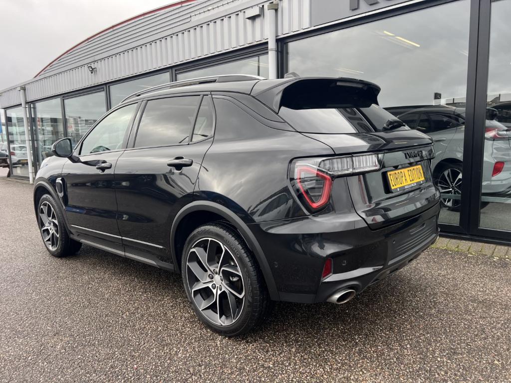 Lynk & Co 01 1.5 261pk phev plug inn hybrid ,black edition , pano dak,car p