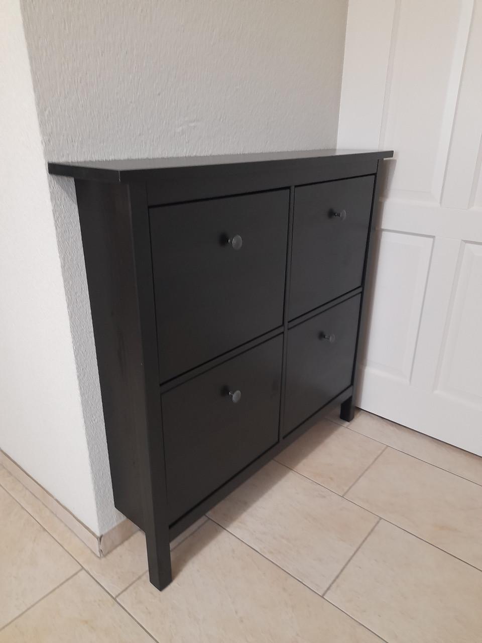 Schoenenkast 106 x 22 x 100,5 H ( in goede nette staat )