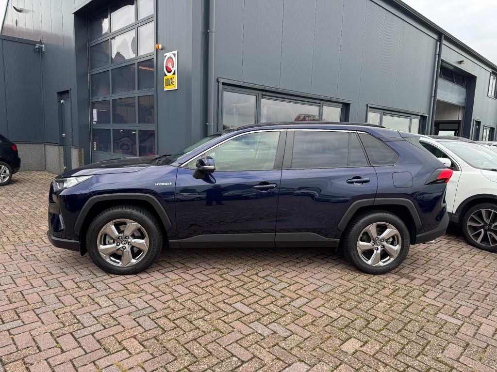 Toyota Rav4 2.5 hybrid style