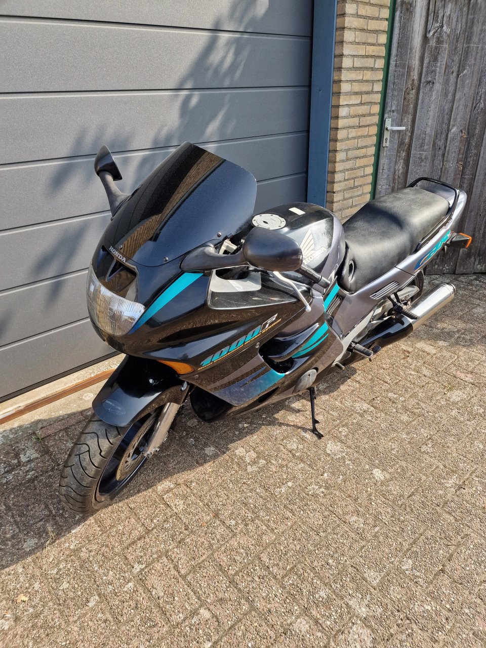 Honda cbr 1000 f