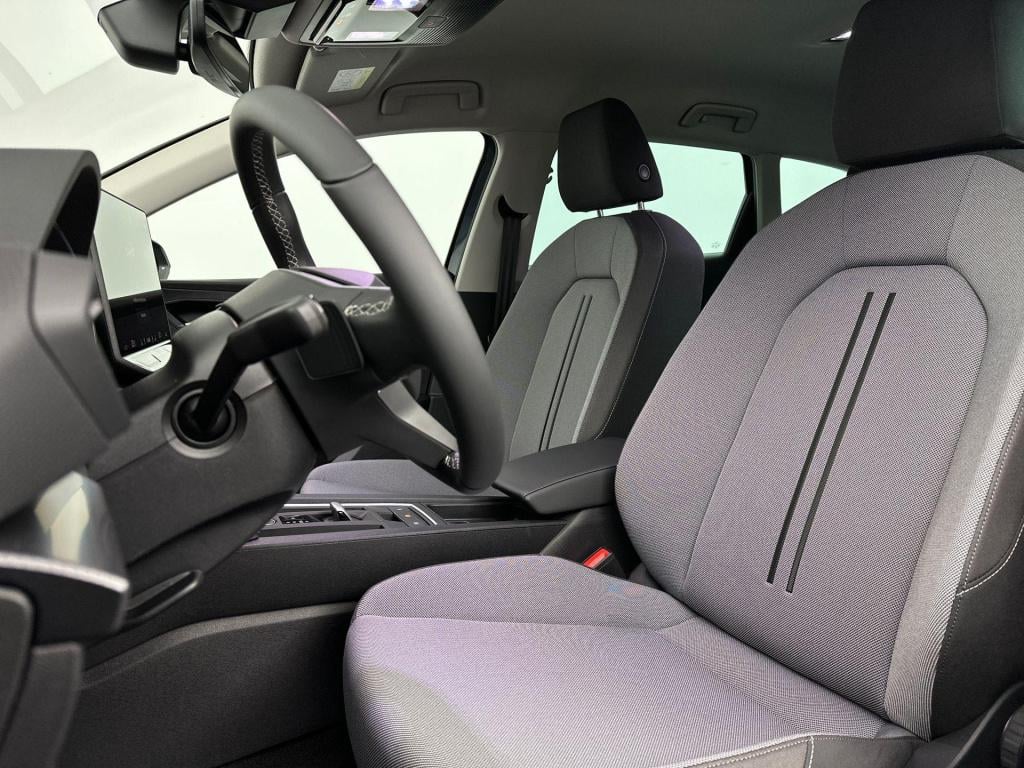Seat Leon sportstourer style business intense 1.5 etsi 85 kw / 115 pk sta