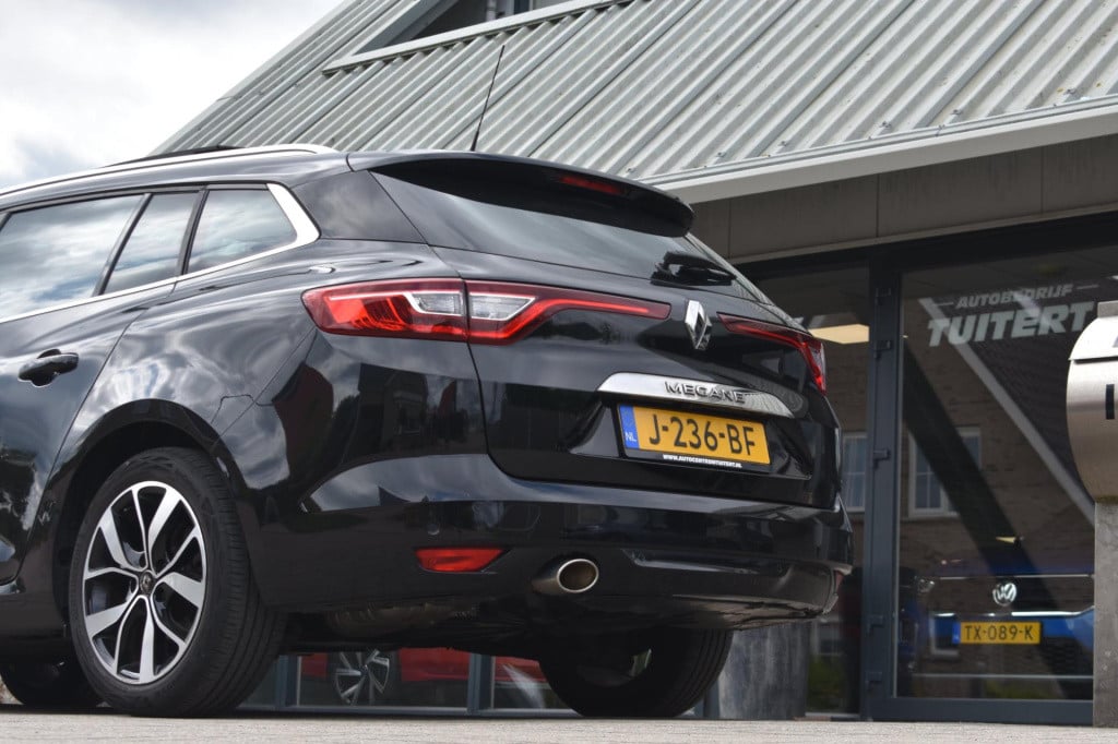 Renault Megane 1.3 tce bose | schuifdak | apple carplay | camera | adaptiev