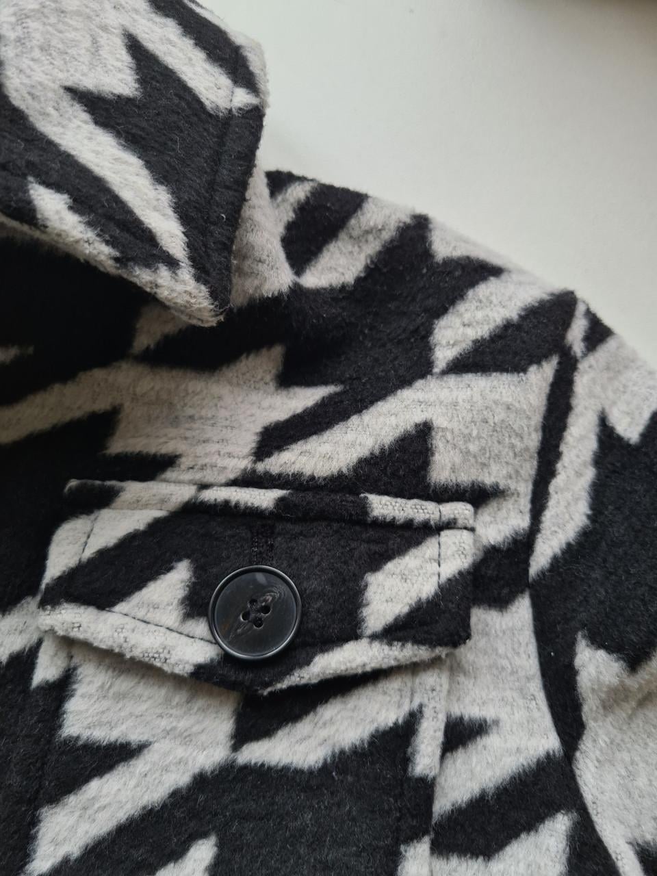 Zwart-wit pied de poule jas / overshirt van Primark  Mt 134