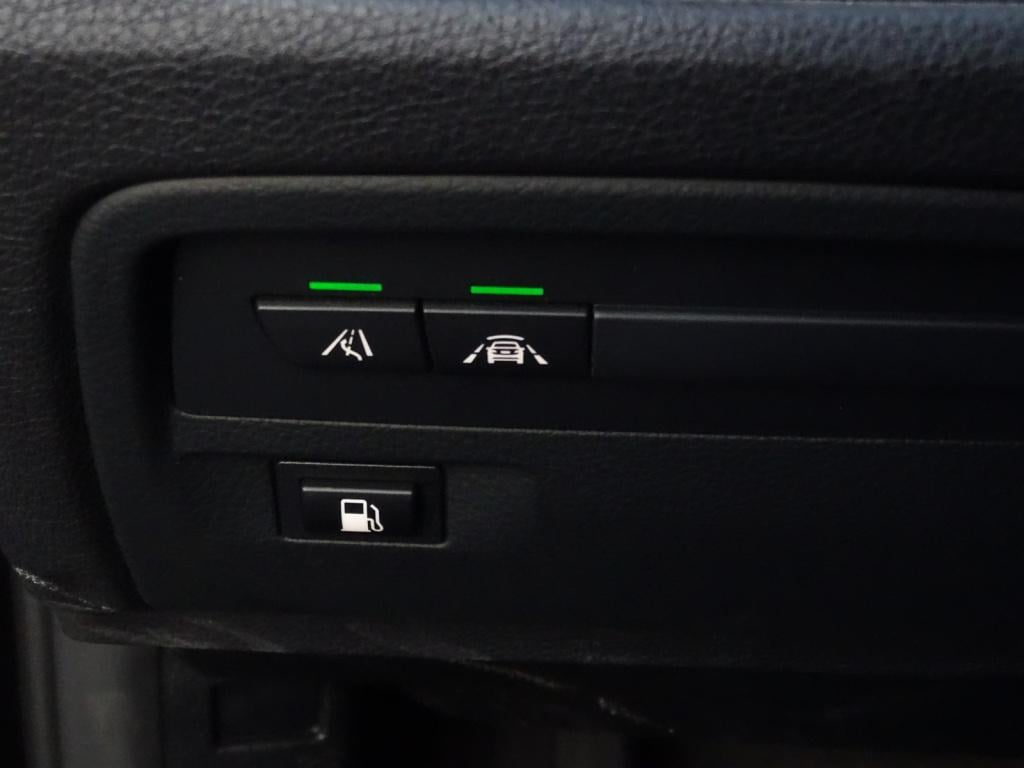 BMW 3-serie 330e luxury