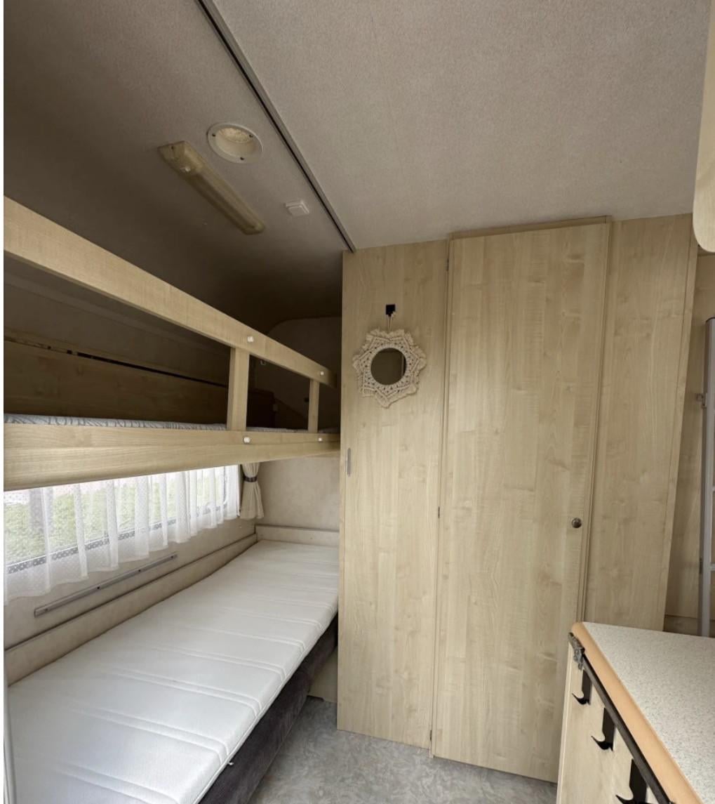 Chateau Caratt caravan