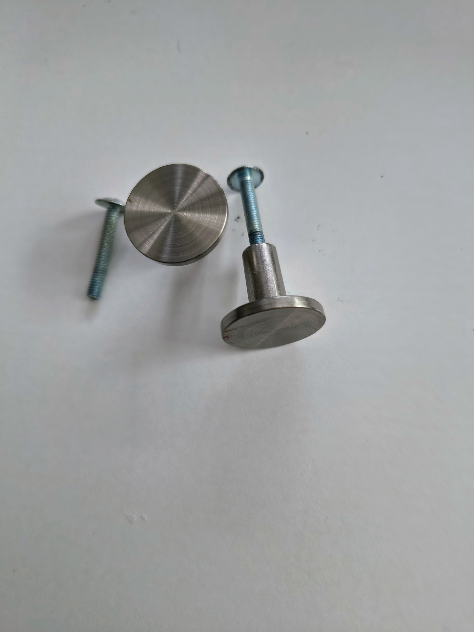 Knoppen voor laden en deurtjes