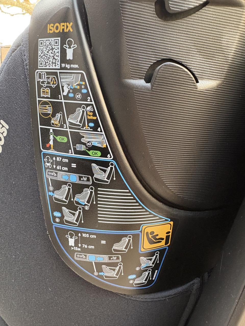 2 keer Maxi-Cosi AxissFix + 2 airlayers