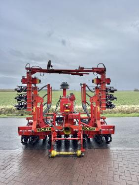 Pneumatische Becker Uienzaaimachine 3 x 1,5m