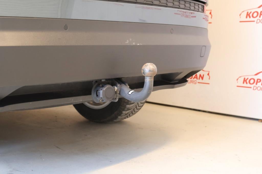 Skoda Kodiaq 1.5 tsi business edition nl auto, trekhaak, stoel en stuur ver