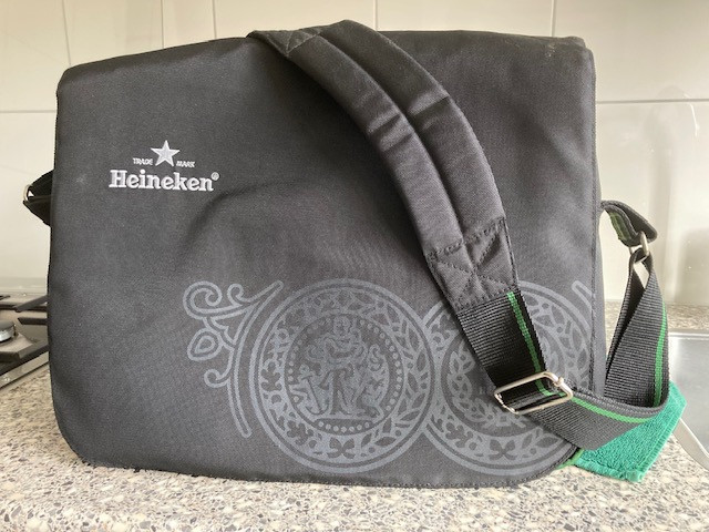 Verzameling Heineken spullen