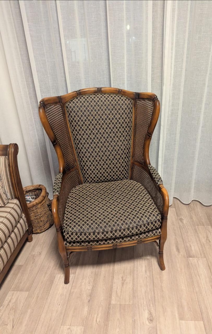 Complete Meubel Set - tvmeubel, eettafel, stoelen, bank. Ophalen in Kapelle