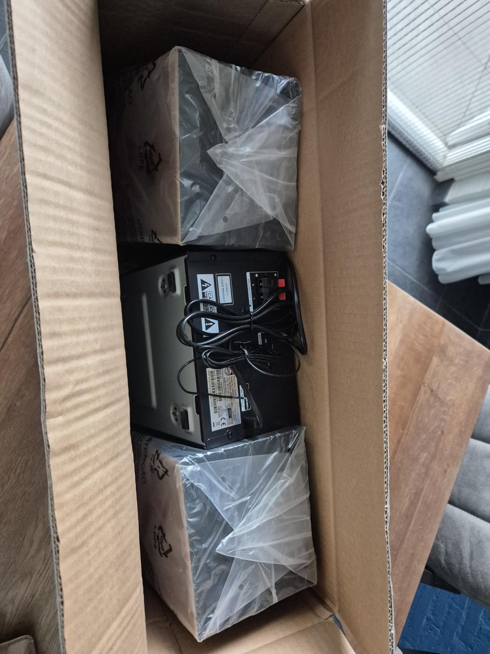 Philips Micro Muzieksysteem (Boxen nog nieuw in verpakking)